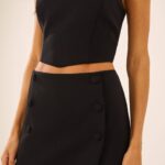 TOP TOMARA QUE CAIA EM ALFAIATARIA PRETO