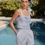 CONJUNTO LISTRADO TOP BABADOS E SHORT AZUL