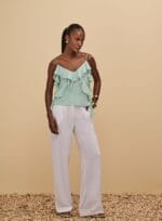 CALCA PANTALONA COM DETALHE BOLSO OFF WHITE