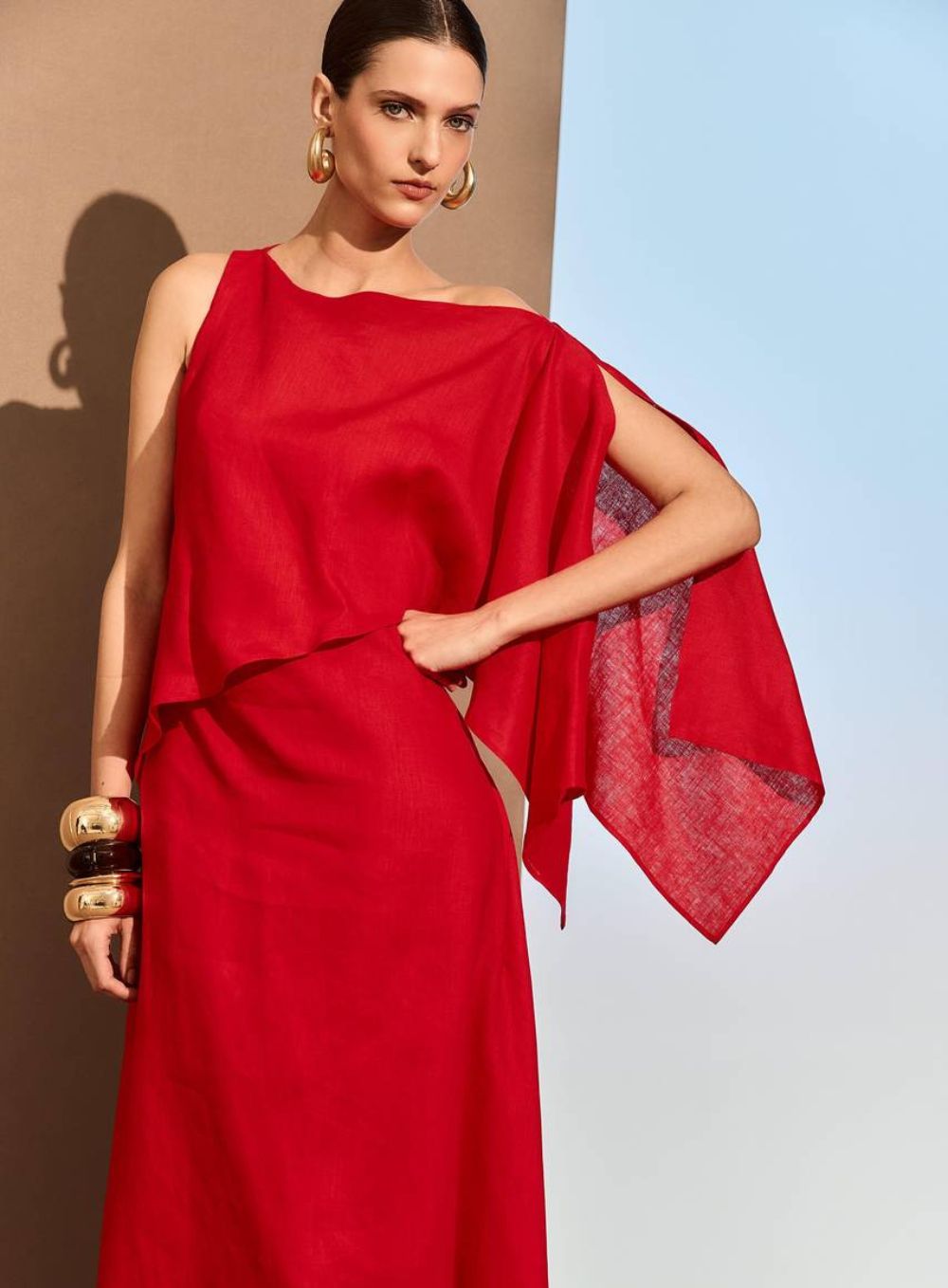 bee50dd855052570a44ae20382823a46.jpg VESTIDO MIDI LINHO ASSIMETRICO VERMELHO - Imagem 3