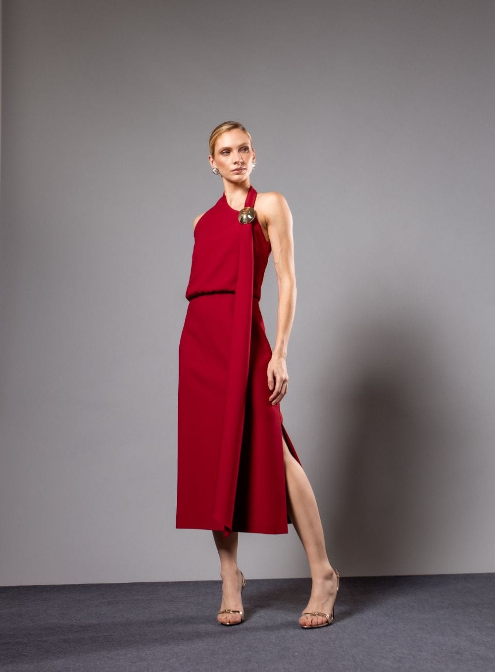 c82dcb87b7bc45189fa0150c86a5e601.jpg VESTIDO MIDI ROE RUBY RED - Imagem 1