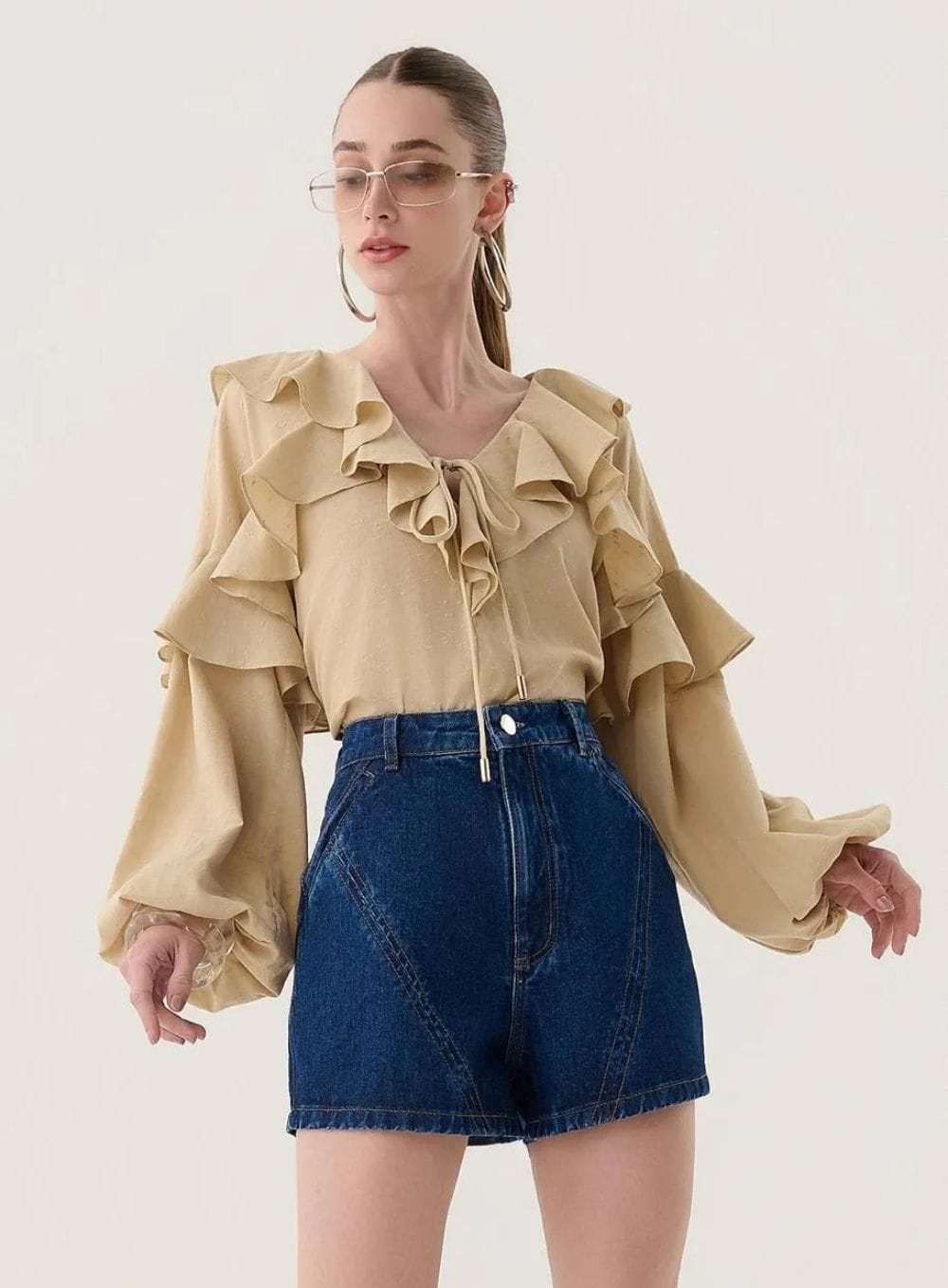 d201be66029a5bdc038ceab3061c947c.jpg SHORT RECORTES JEANS - Imagem 1