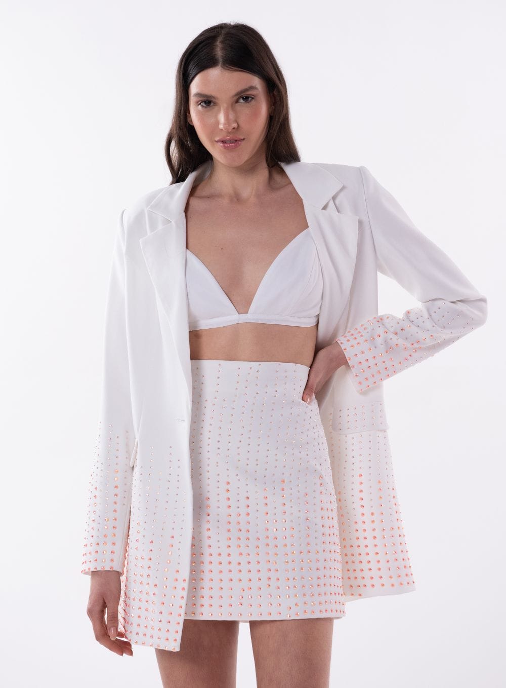 xr:d:DAFrAUcUDFc:74,j:3713619907455295077,t:23090601 MINI SAIA CRISTAIS OFF WHITE - Imagem 1