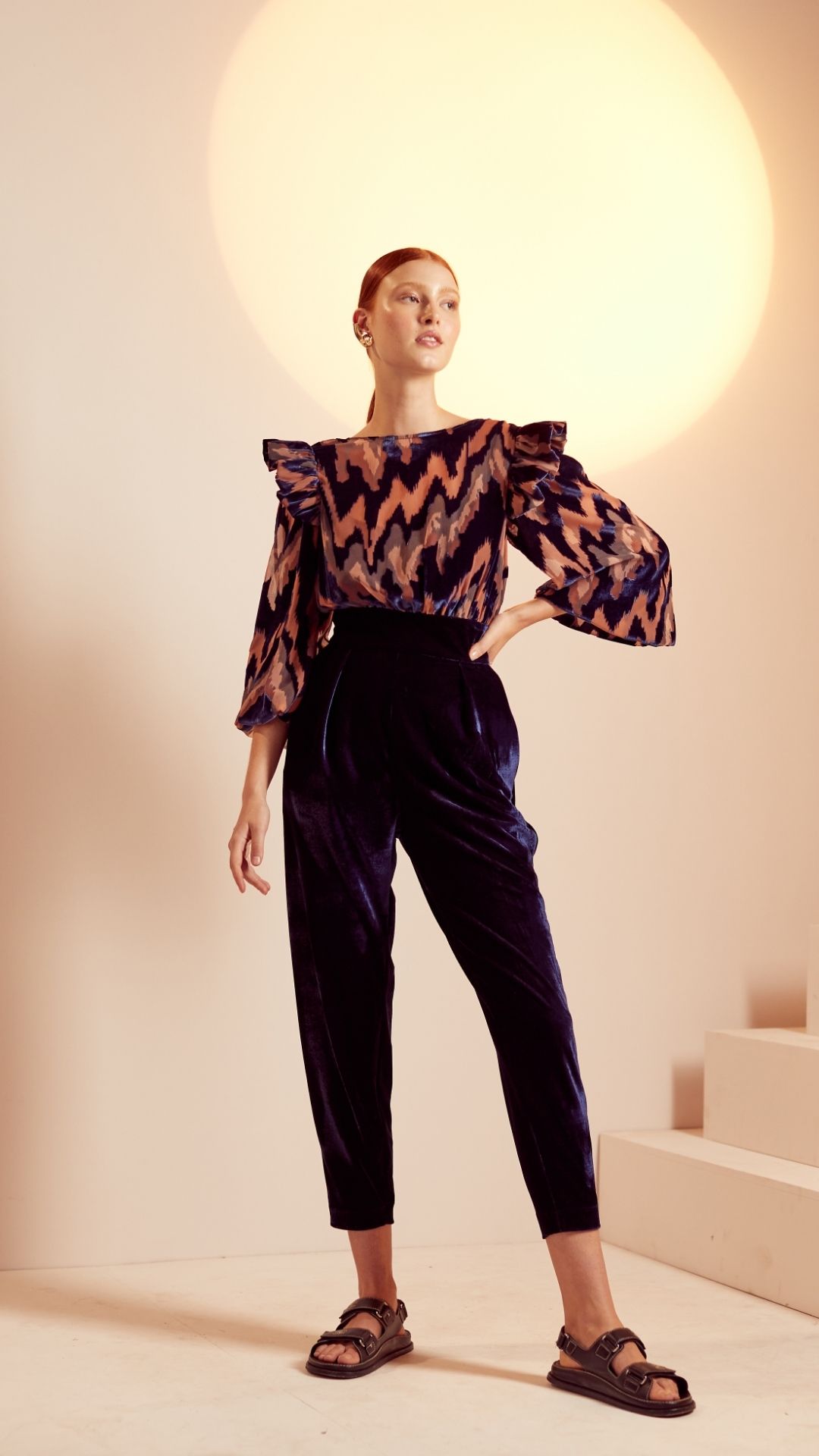 374494893b904092af209c23c5506627.jpg CALCA SLOCHY VELUDO - Imagem 1