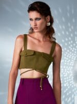 TOP CROPPED BOLSO VERDE MILITAR