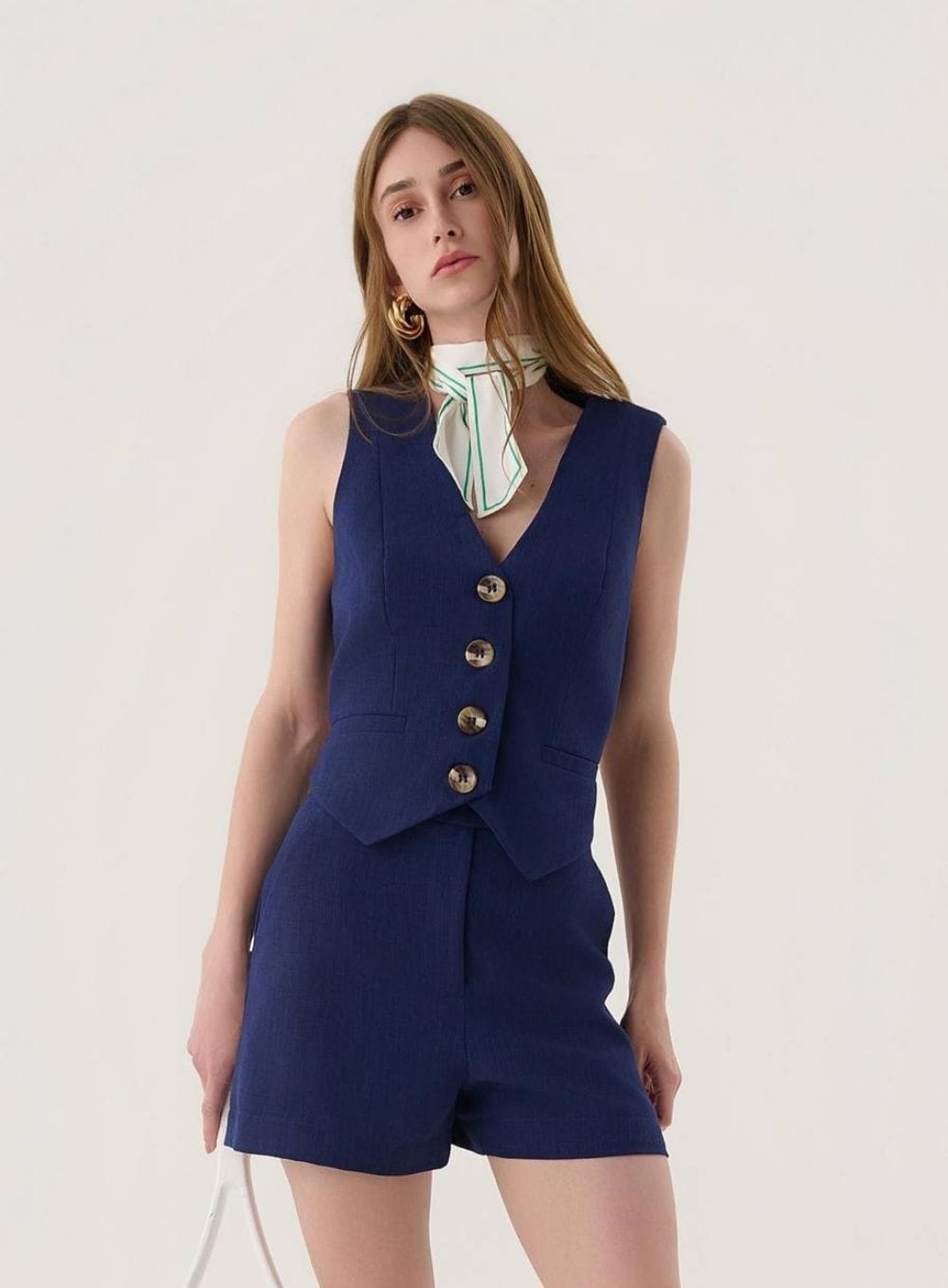 68a9e07ba5d14475a968dd98c0069f82.jpg CONJUNTO COLETE SHORT CORDON NATURAL MARINHO - Imagem 1