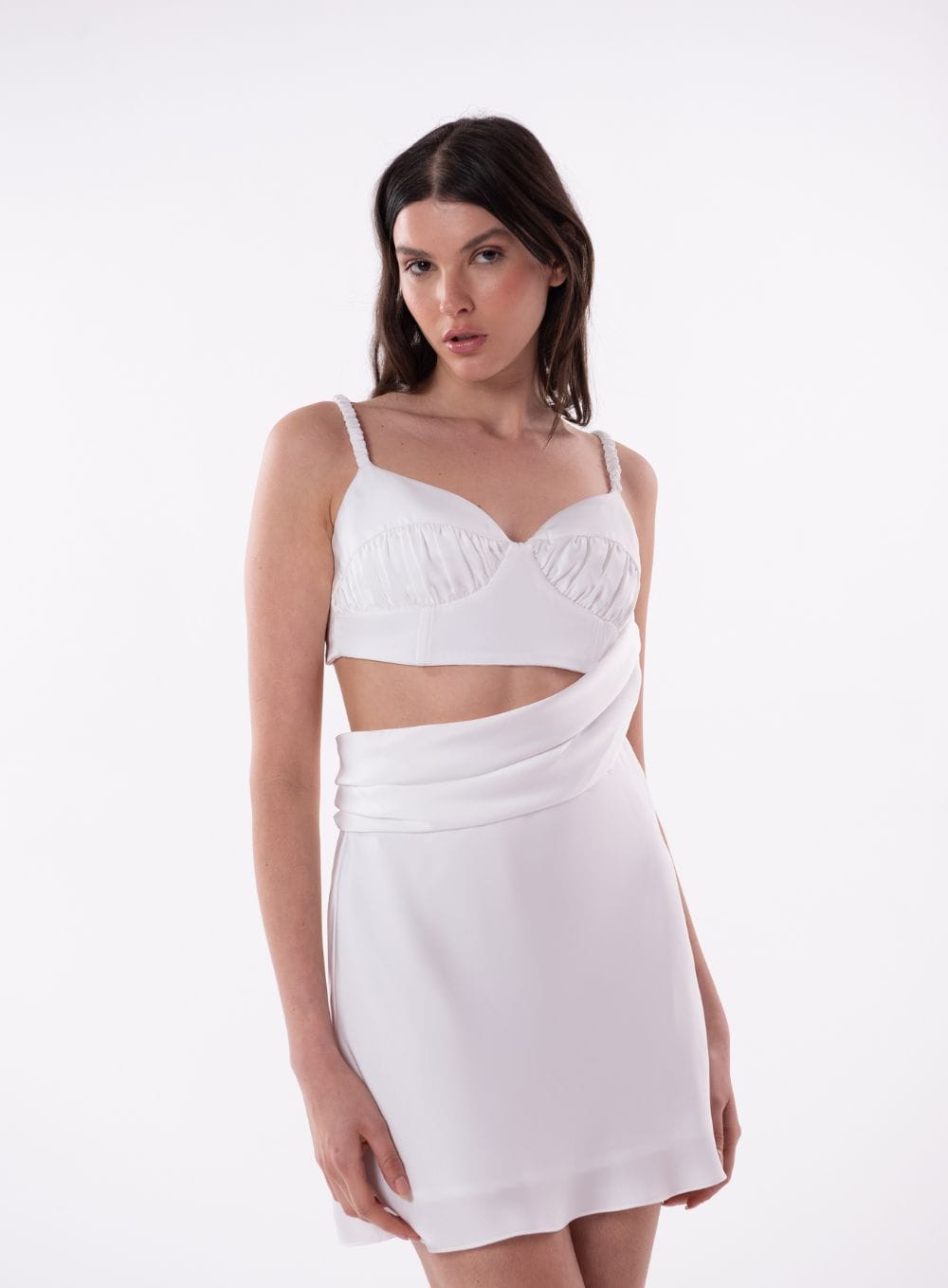 xr:d:DAFxorR7XLE:17,j:8673213503244806732,t:23101918 VESTIDO CURTO FRANZIDO OFF WHITE - Imagem 1