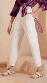 CALCA ALTA COM PREGAS OFF WHITE - Imagem 2