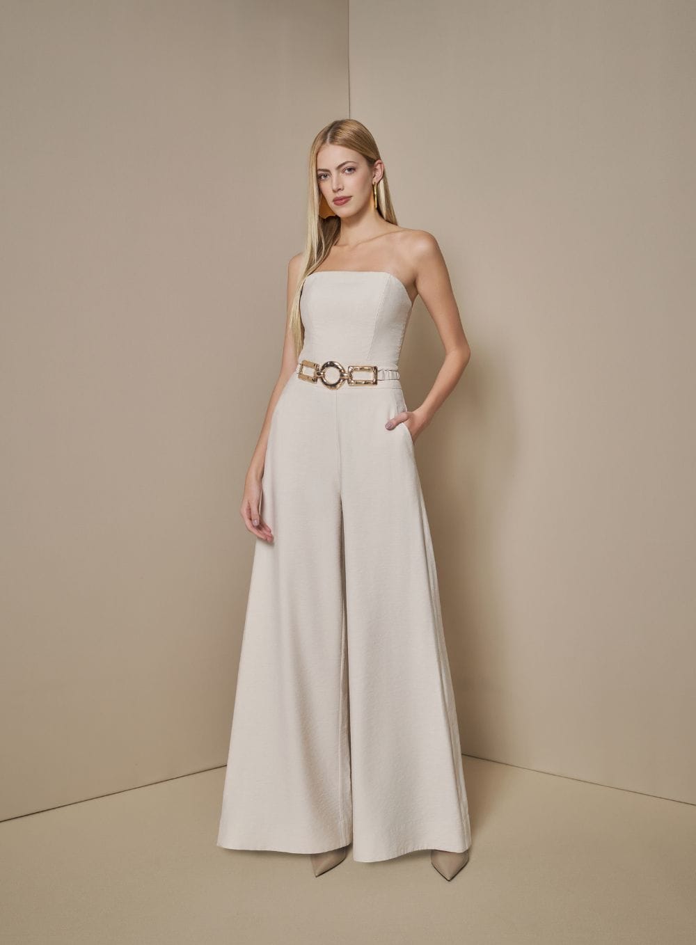 c929e6655d147e2f982ff820c3d808b7.jpg MACACAO PANTALONA CINTO ALFAIATARIA ELOS VANILLA - Imagem 1