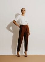 CALÇA NELLIE CONHAQUE - Imagem 4